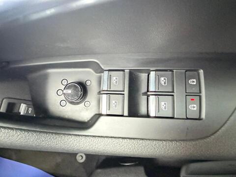 2.0 TDI 40 Sport Saloon 4dr Diesel S Tronic Euro 6 (s/s) (204 ps)