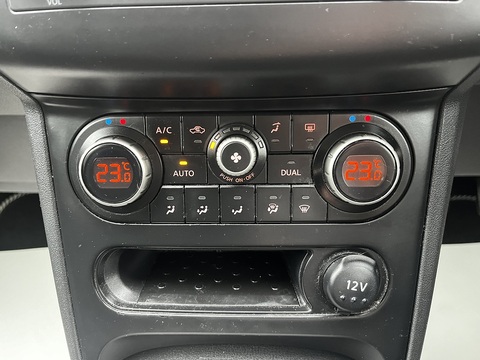 1.6 Acenta SUV 5dr Petrol Manual 2WD Euro 5 (s/s) (117 ps)