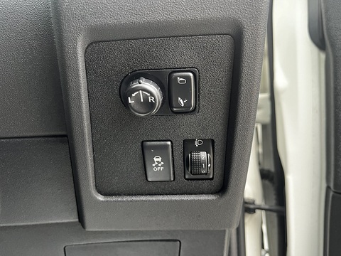 1.6 Acenta SUV 5dr Petrol Manual 2WD Euro 5 (s/s) (117 ps)