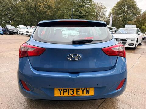 1.6 CRDi Blue Drive Style Hatchback 5dr Diesel Manual Euro 5 (s/s) (110 ps)