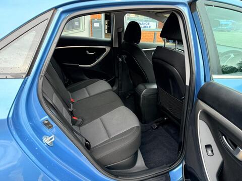 1.6 CRDi Blue Drive Style Hatchback 5dr Diesel Manual Euro 5 (s/s) (110 ps)