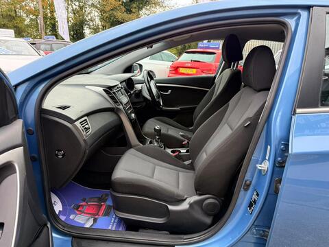 1.6 CRDi Blue Drive Style Hatchback 5dr Diesel Manual Euro 5 (s/s) (110 ps)