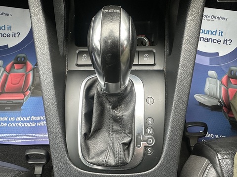 2.0 TDI BlueMotion Tech R-Line Hatchback 3dr Diesel DSG Euro 5 (s/s) (Leather, Nav) (140 ps)