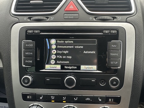 2.0 TDI BlueMotion Tech R-Line Hatchback 3dr Diesel DSG Euro 5 (s/s) (Leather, Nav) (140 ps)