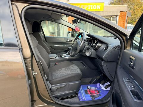 1.6 HDi Sport SUV 5dr Diesel Manual Euro 5 (112 ps)