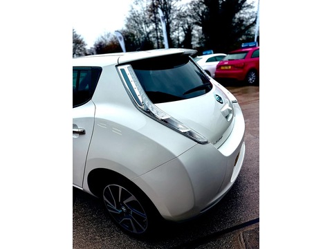 24kWh Acenta Hatchback 5dr Electric Auto (107 bhp)