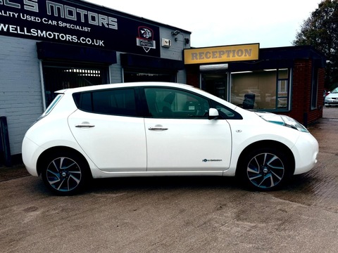 24kWh Acenta Hatchback 5dr Electric Auto (107 bhp)