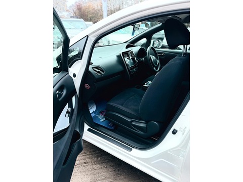 24kWh Acenta Hatchback 5dr Electric Auto (107 bhp)