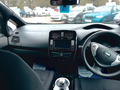 24kWh Acenta Hatchback 5dr Electric Auto (107 bhp)