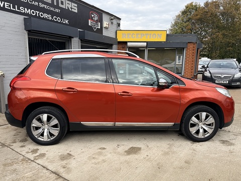 1.2 VTi PureTech Allure SUV 5dr Petrol Manual Euro 5 (82 ps)