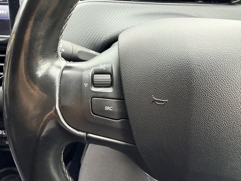 1.2 VTi PureTech Allure SUV 5dr Petrol Manual Euro 5 (82 ps)