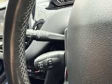 Peugeot 2008 VTi PureTech Allure 