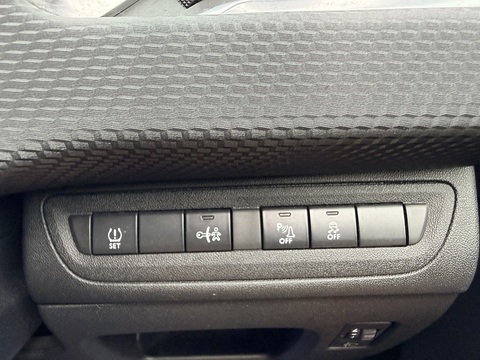 1.2 VTi PureTech Allure SUV 5dr Petrol Manual Euro 5 (82 ps)