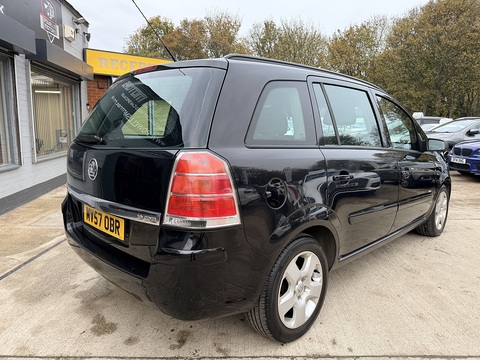 1.9 CDTi Club MPV 5dr Diesel Manual Euro 3 (120 ps)