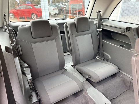 1.9 CDTi Club MPV 5dr Diesel Manual Euro 3 (120 ps)