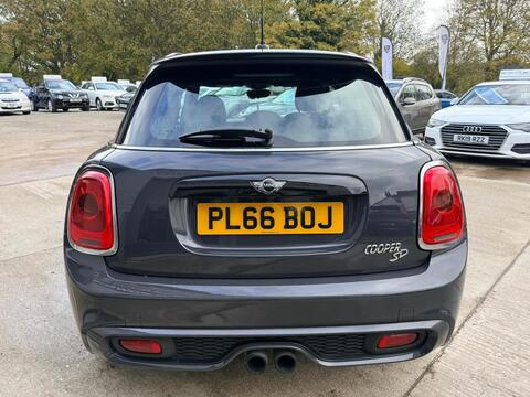 2.0 Cooper SD Hatchback 5dr Diesel Manual Euro 6 (s/s) (170 ps)