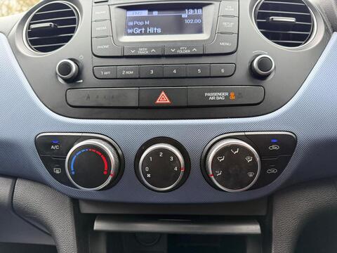 1.0 Premium Hatchback 5dr Petrol Manual Euro 5 (66 ps)