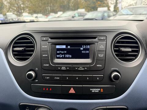 1.0 Premium Hatchback 5dr Petrol Manual Euro 5 (66 ps)