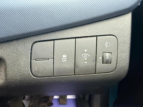 1.0 Premium Hatchback 5dr Petrol Manual Euro 5 (66 ps)