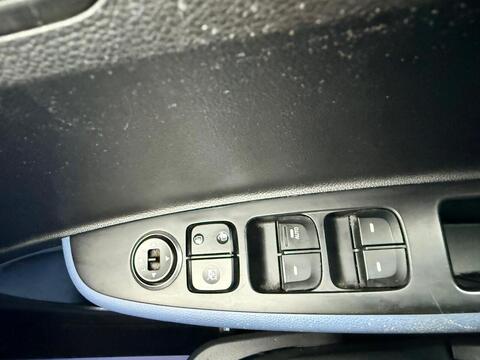 1.0 Premium Hatchback 5dr Petrol Manual Euro 5 (66 ps)