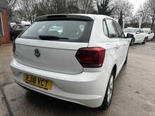 Volkswagen Polo TSI SE 