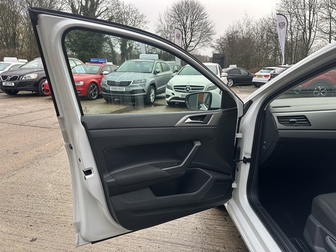 1.0 TSI SE Hatchback 5dr Petrol Manual Euro 6 (s/s) (95 ps)