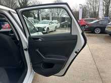 Volkswagen Polo TSI SE 