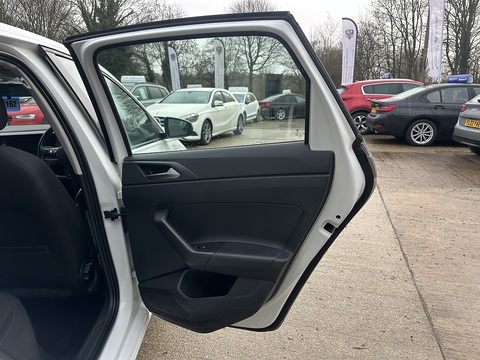 1.0 TSI SE Hatchback 5dr Petrol Manual Euro 6 (s/s) (95 ps)