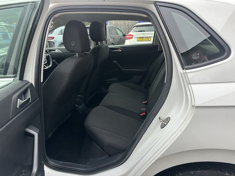 1.0 TSI SE Hatchback 5dr Petrol Manual Euro 6 (s/s) (95 ps)