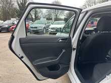 Volkswagen Polo TSI SE 