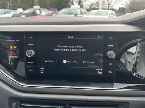 1.0 TSI SE Hatchback 5dr Petrol Manual Euro 6 (s/s) (95 ps)