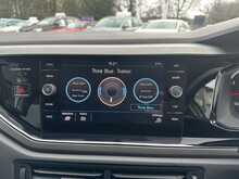 Volkswagen Polo TSI SE 