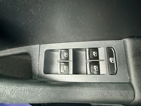 2.0 TDI SE Hatchback 5dr Diesel Manual Euro 5 (s/s) (150 ps)