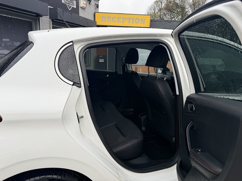 1.6 BlueHDi GT Line Hatchback 5dr Diesel Manual Euro 6 (s/s) (100 ps)