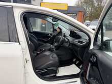 Peugeot 208 BlueHDi GT Line 