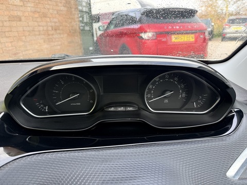 1.6 BlueHDi GT Line Hatchback 5dr Diesel Manual Euro 6 (s/s) (100 ps)