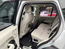 Land Rover Range Rover SD V8 Autobiography 