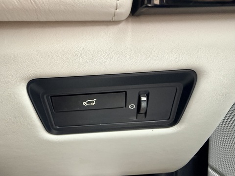 4.4 SD V8 Autobiography SUV 5dr Diesel Auto 4WD Euro 5 (339 ps)