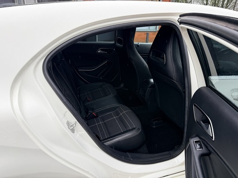 1.5 A180 CDI Sport Hatchback 5dr Diesel Manual Euro 5 (s/s) (109 ps)