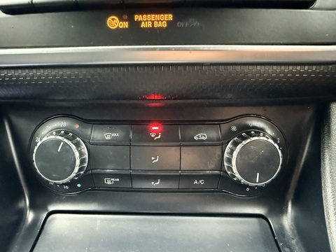 1.5 A180 CDI Sport Hatchback 5dr Diesel Manual Euro 5 (s/s) (109 ps)