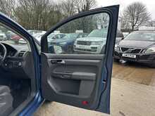 Volkswagen Touran TDI BlueMotion Tech SE 