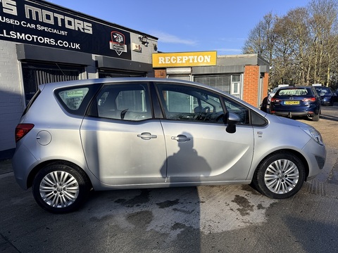 1.4 16V Excite MPV 5dr Petrol Manual Euro 5 (100 ps)