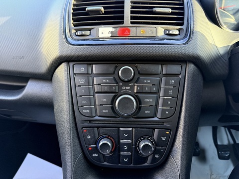 1.4 16V Excite MPV 5dr Petrol Manual Euro 5 (100 ps)