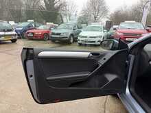 Volkswagen Golf TSI S 