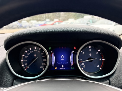 3.0D V6 Saloon 4dr Diesel ZF Euro 5 (s/s) (275 ps)