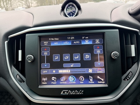 3.0D V6 Saloon 4dr Diesel ZF Euro 5 (s/s) (275 ps)