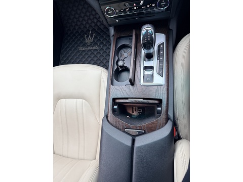 3.0D V6 Saloon 4dr Diesel ZF Euro 5 (s/s) (275 ps)