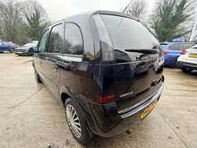 Vauxhall Meriva i Design 