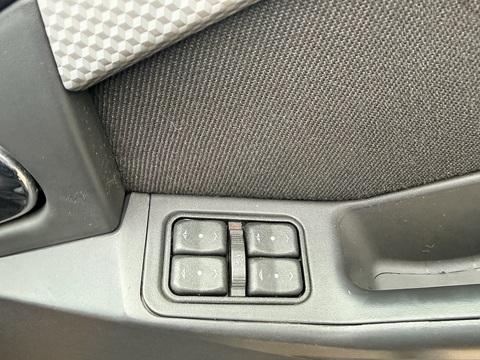 1.8i 16v Design MPV 5dr Petrol Easytronic (187 g/km, 123 bhp)