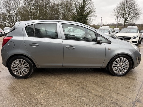 1.2 16V Excite Hatchback 5dr Petrol Manual Euro 5 (A/C) (85 ps)